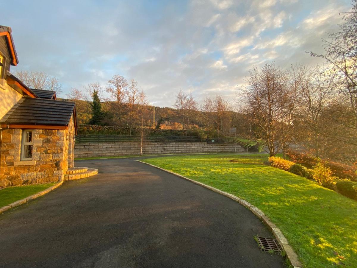 Rostrevor Valley House -Mountainside Hot Tub View 뉴리 외부 사진